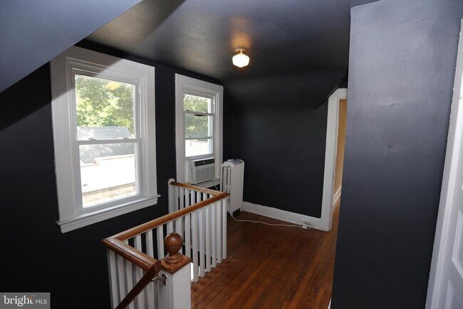 Building Photo - 730 St Johns Rd