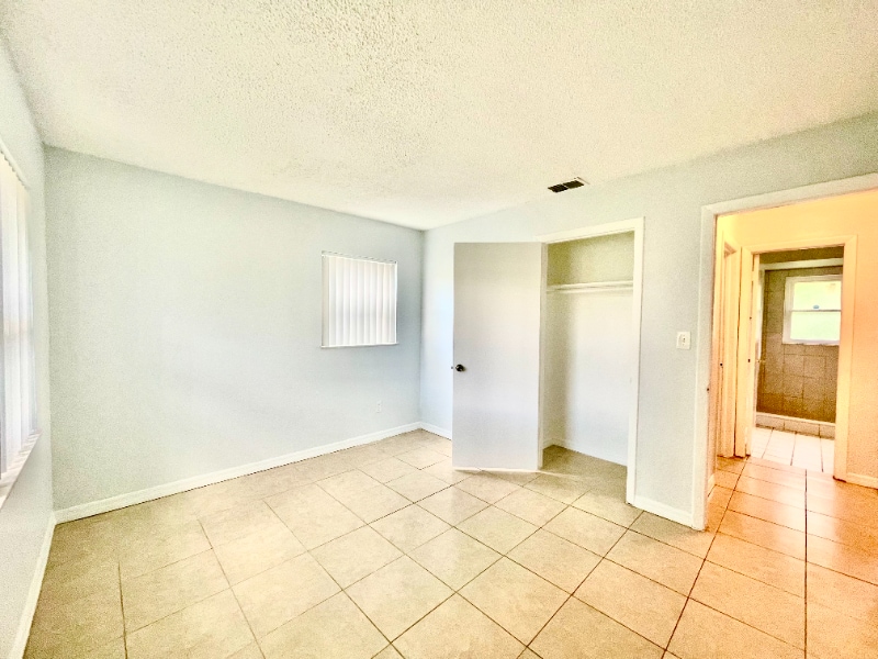 Building Photo - 1813 Grimke Ave