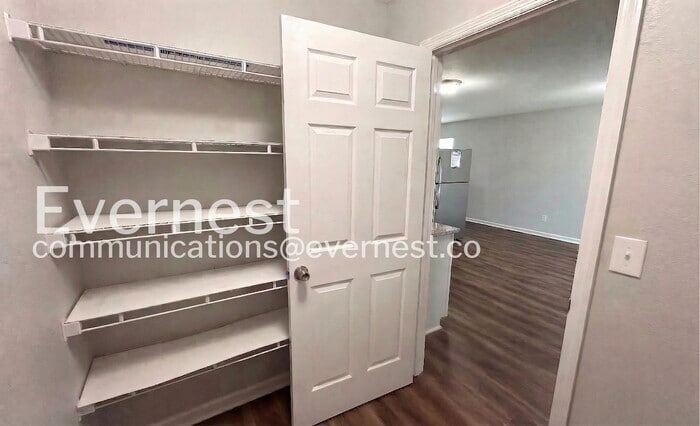 Building Photo - 124 Blackwell Ct