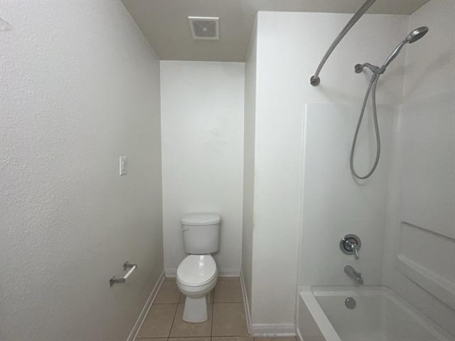 Building Photo - 10009 Iron Ridge Dr