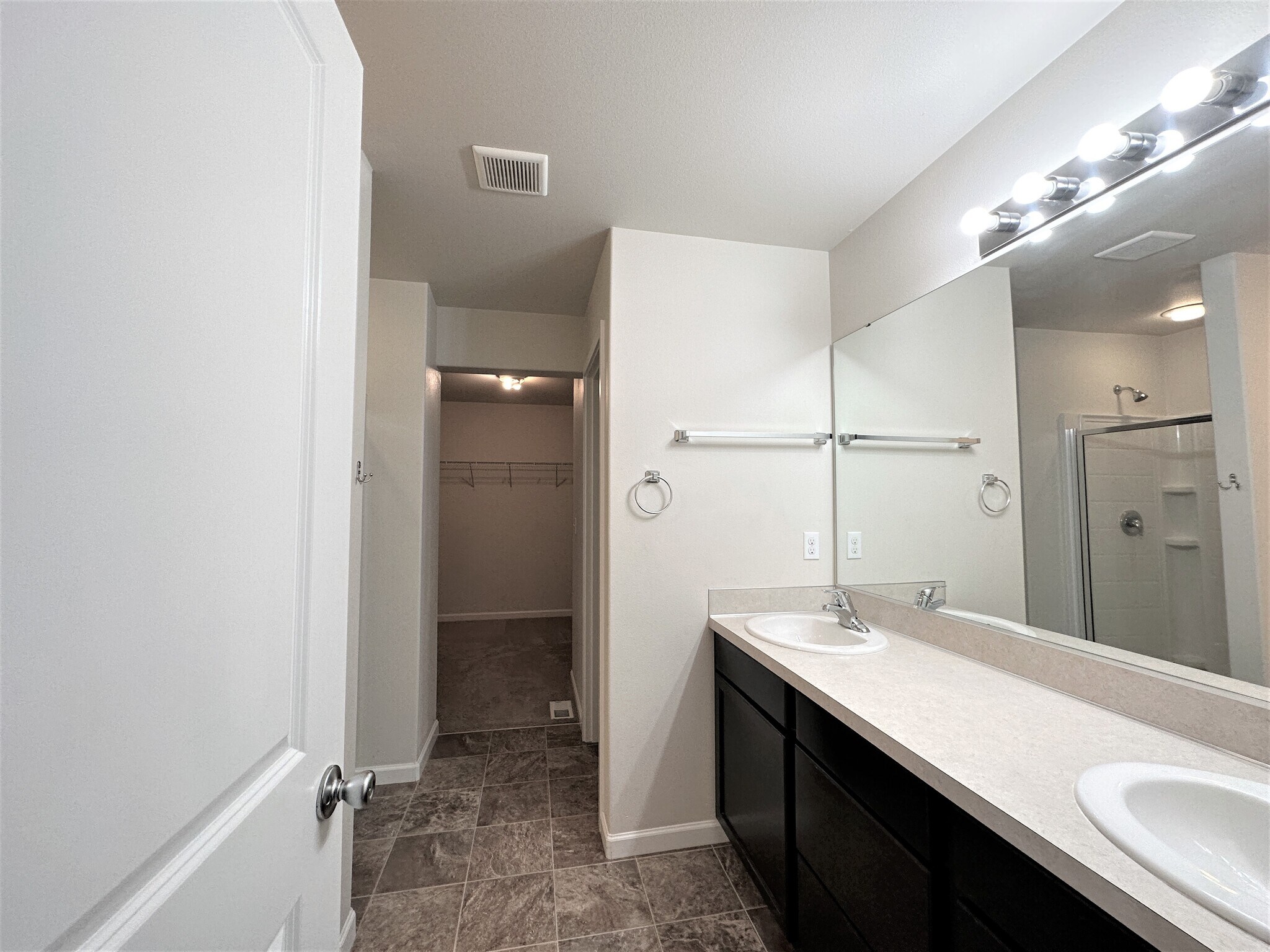 Building Photo - 8921 170th St NE