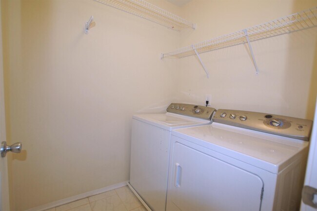 Building Photo - 1802 Whirlaway Ct