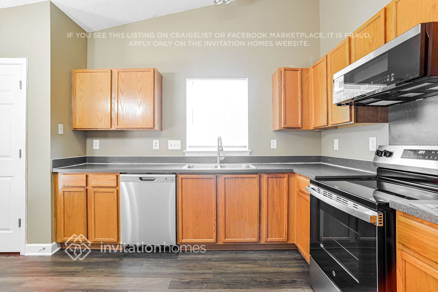Building Photo - 843 Anchor Way NE