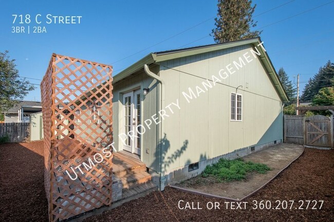 Building Photo - Clean and Cozy Ranch Style Home