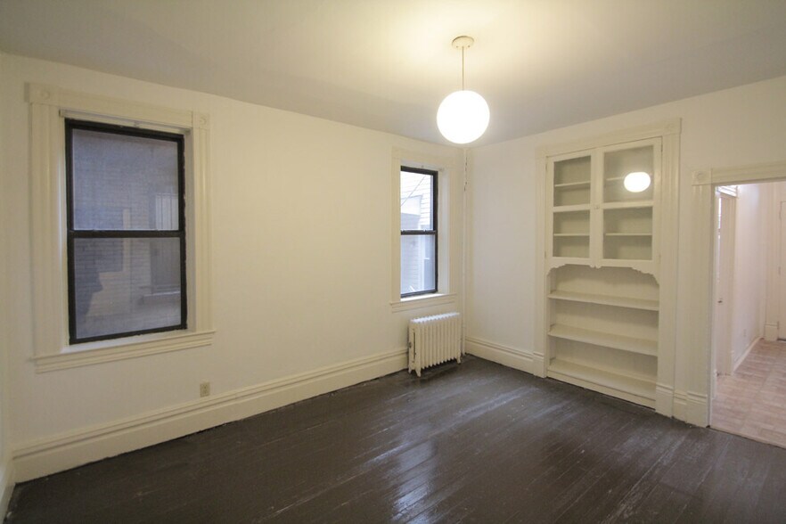 Building Photo - 405 Peebles St