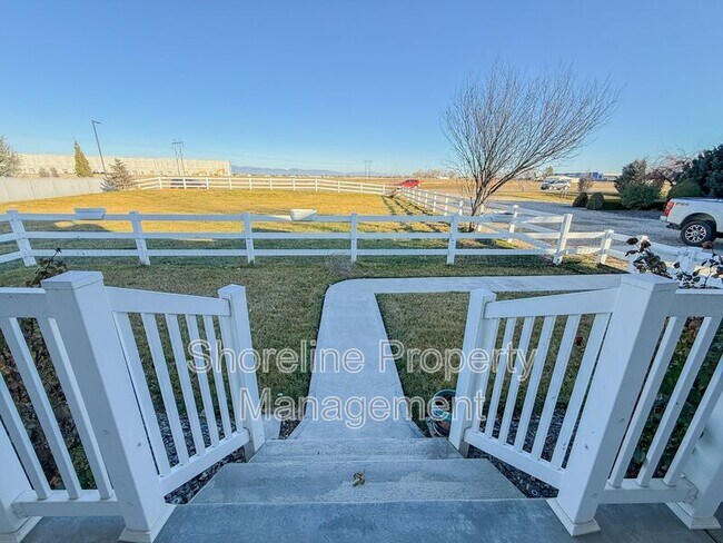 Building Photo - 18165 N Midland Blvd