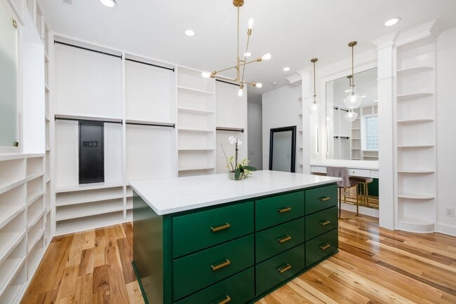 Building Photo - Located in the gated Valhalla community in Brentwood