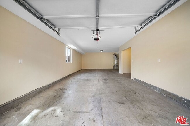 Building Photo - 14228 Sylvan St