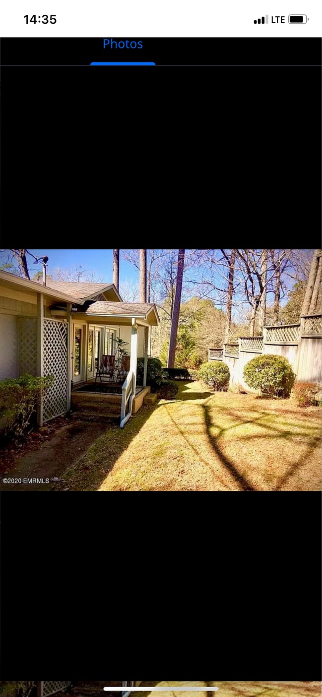 Building Photo - 724 Elmwood Dr