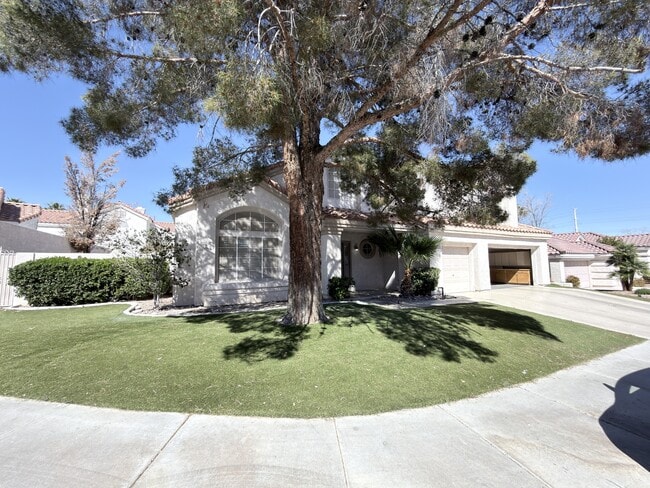 Building Photo - 7620 Marluna Ct