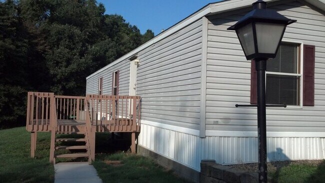 Building Photo - 262 Swain Hill Rd