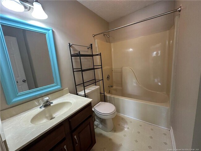 Building Photo - 5553 Hartfield Ct