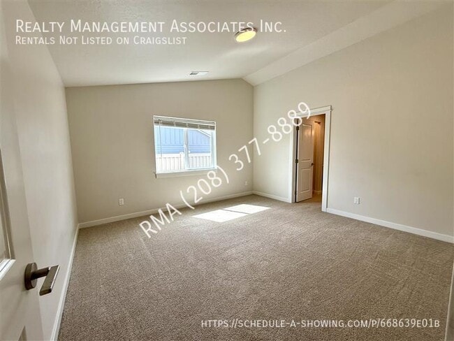 Building Photo - 3799 N Marionberry Ave