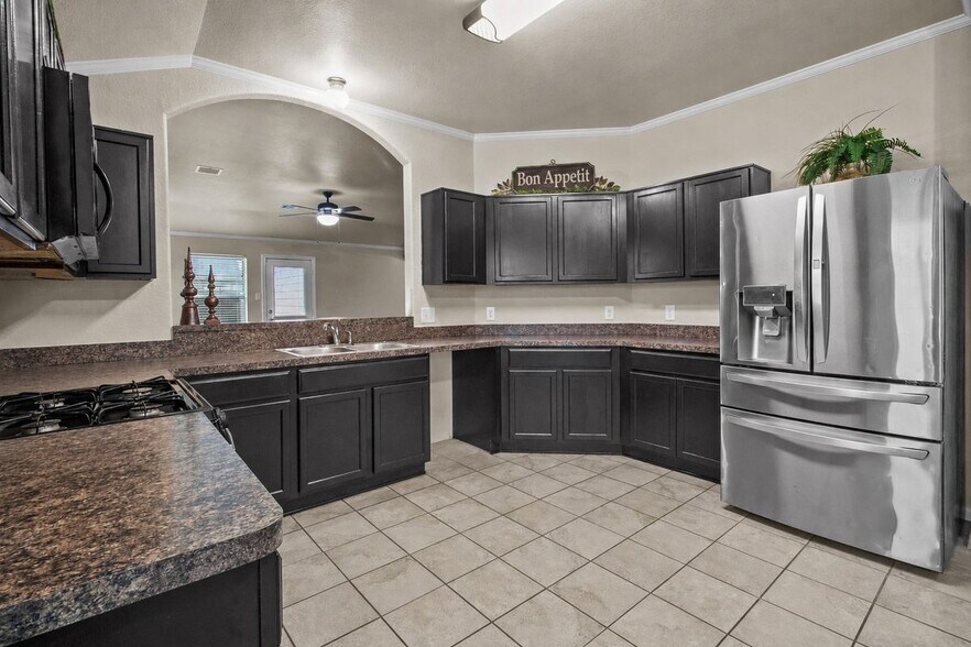 Building Photo - 301 Turquoise Trade Dr