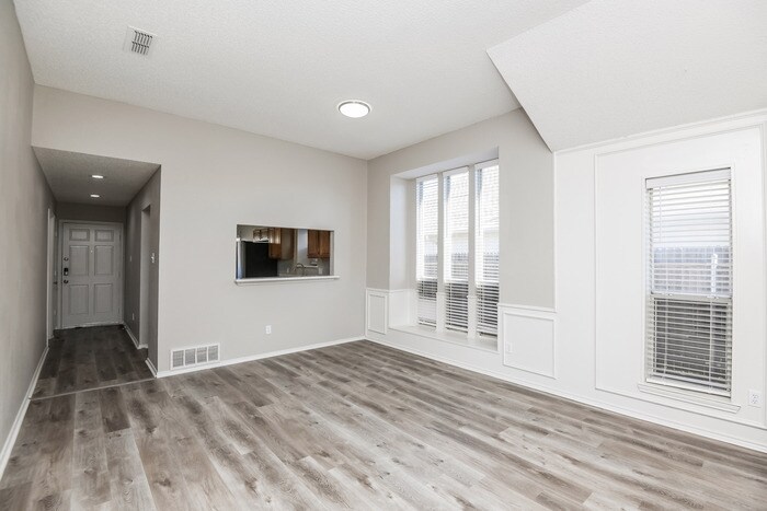 Building Photo - 5000 Highbank Dr