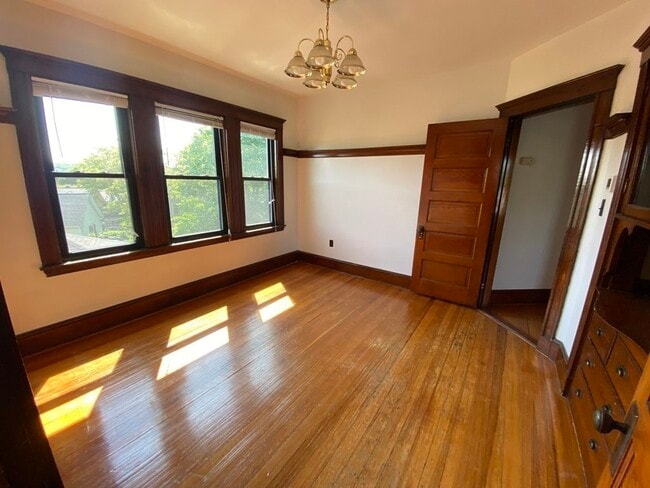 Building Photo - 47 Jamaica St