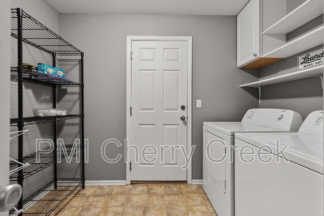 Building Photo - 9328 Garfield Way