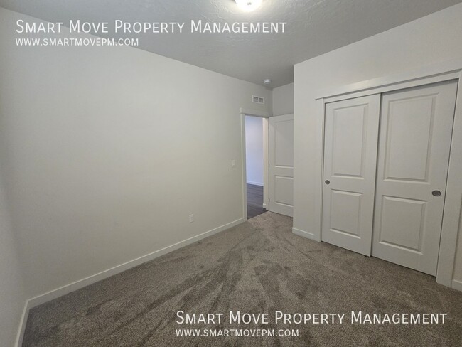 Building Photo - 7529 W Snowberry Dr