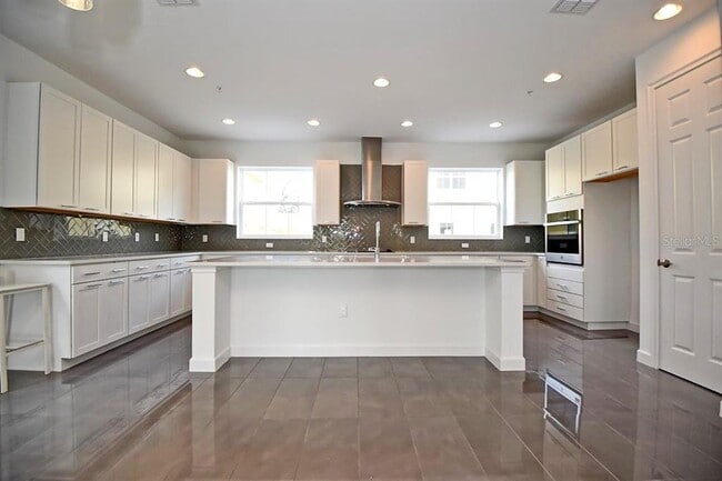 Building Photo - 1520 Lake George Dr