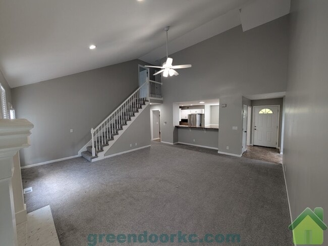 Building Photo - 14856 Robinson St