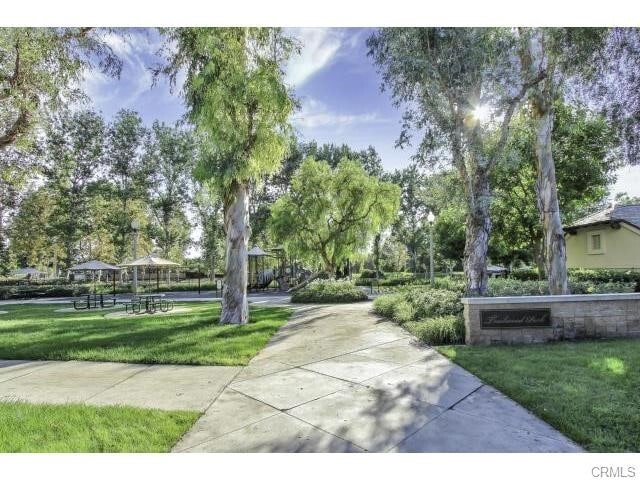 Building Photo - 42 Clear Creek