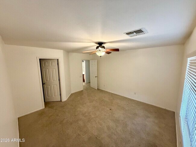 Building Photo - 43214 W Magnolia Rd