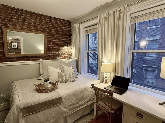 Building Photo - 59 Myrtle St