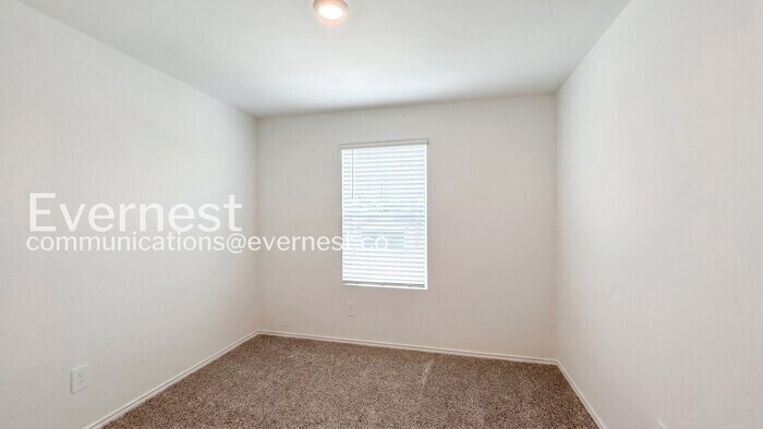 Building Photo - 16043 Mahogany Wy