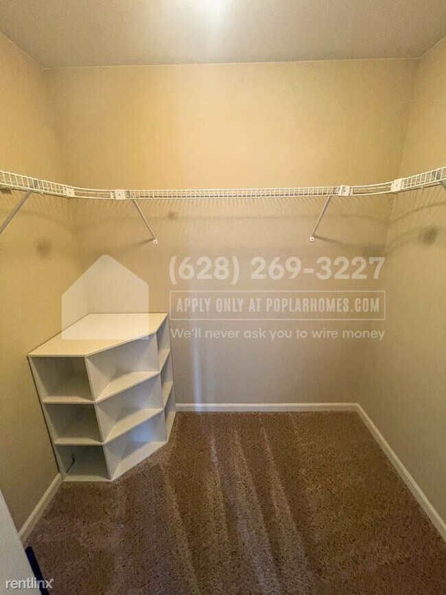 Building Photo - 1 br, 1 bath Condo - 3337 S Monaco Pkwy Un...