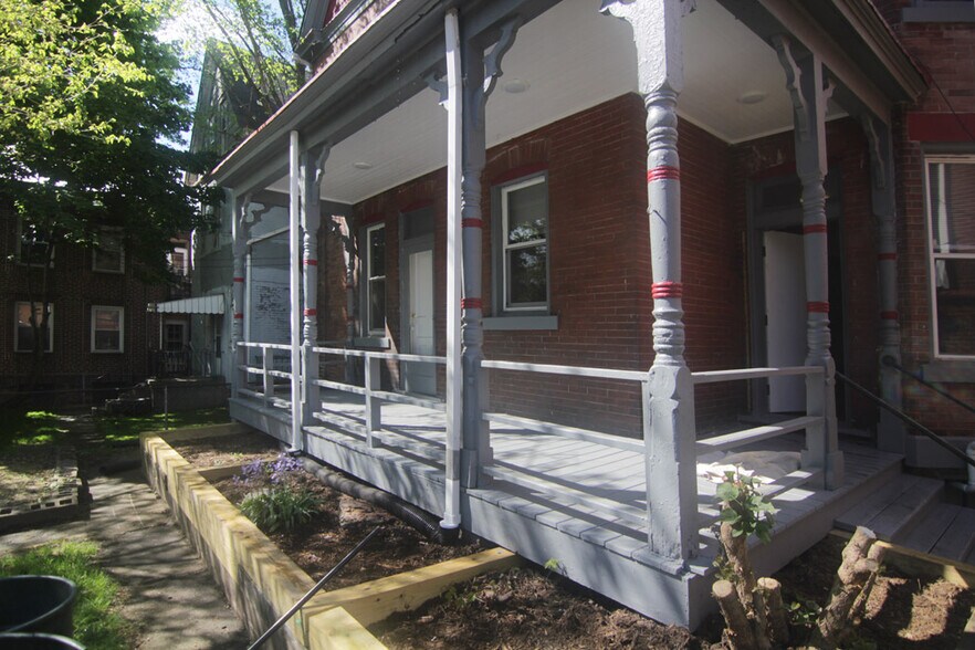 Building Photo - 424 Franklin Ave