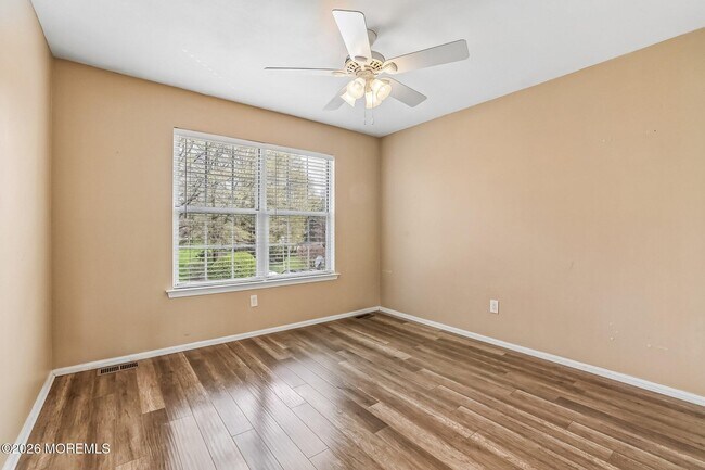 Building Photo - 418 Dorchester Way