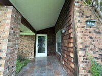 Building Photo - Brand-new flooring throughout the entire home