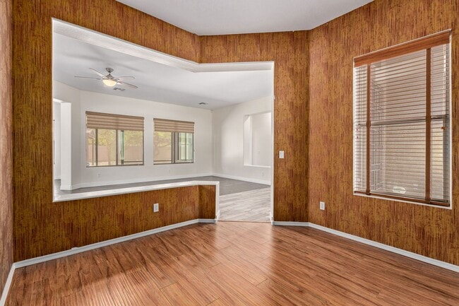 Building Photo - 3 Bedroom with Den in Chandler