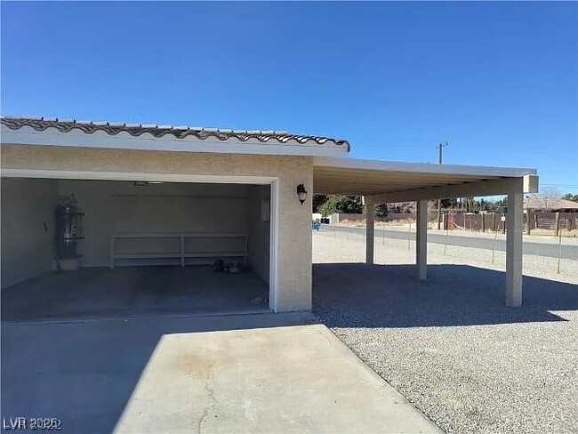 Building Photo - 5081 N Pioneer Way