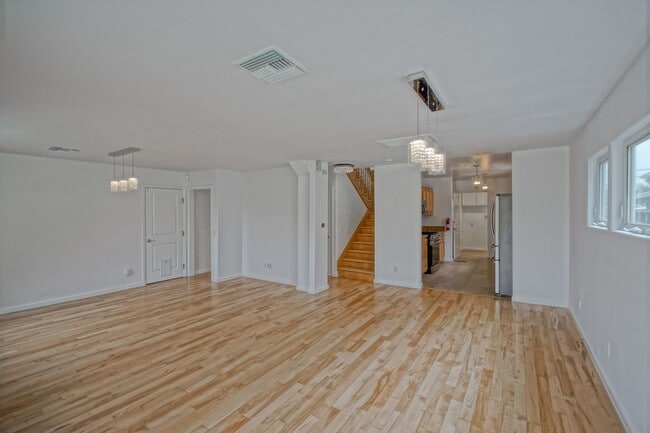 Building Photo - REMODELED, BRIGHT & SPACIOUS, 2-STORY HOME...