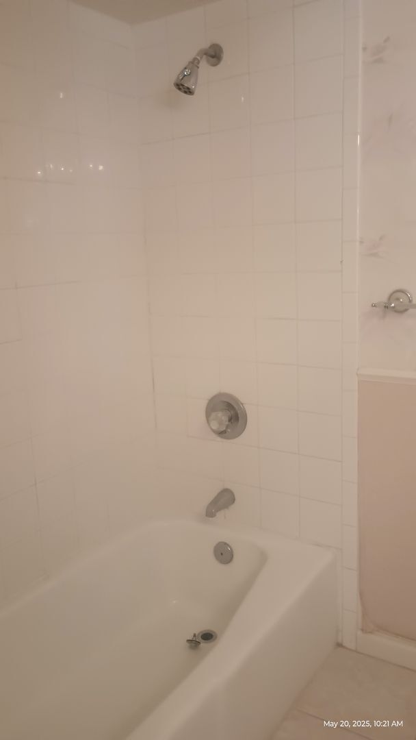 Building Photo - 3 bedrooms  in The Trails subdivision in O...