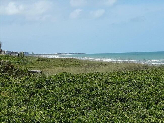 Building Photo - 3880 N Hwy A1A