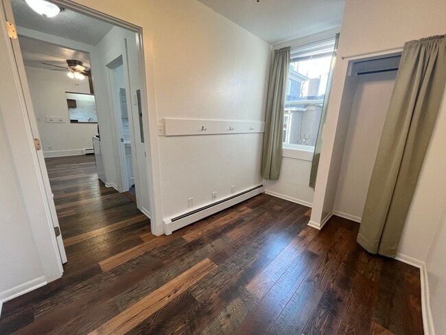 Building Photo - 1 Bed 1 Bath Apartment