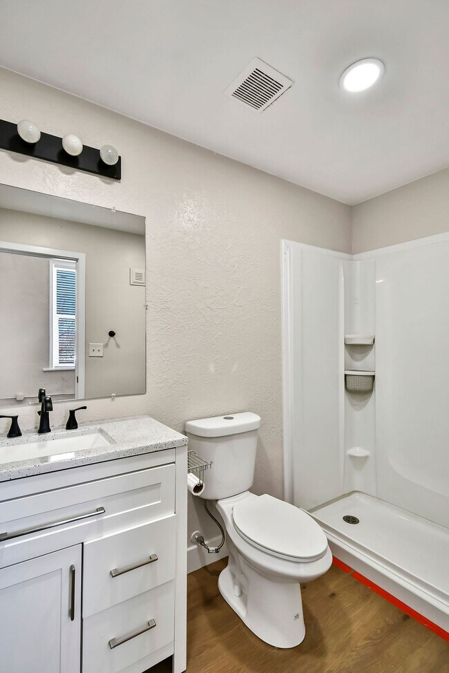 Building Photo - VINTAGE VAULT