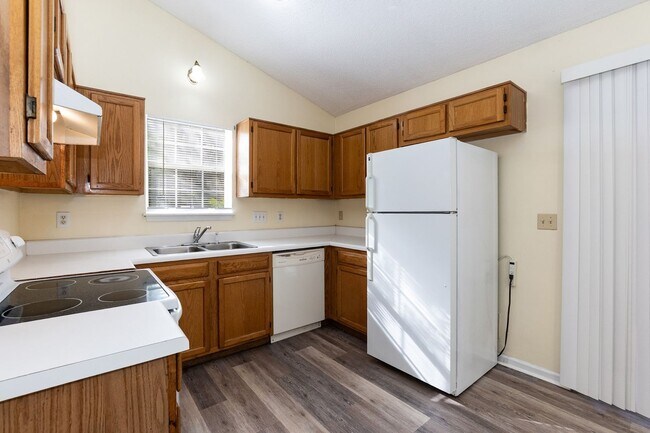 Building Photo - Gorgeous 3 Bedroom Home in Raleigh