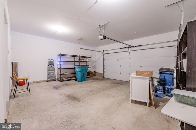 Building Photo - 11382 Emerald Park Rd