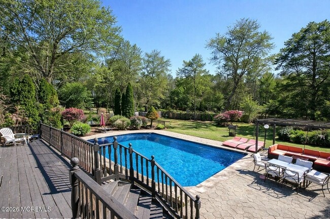 Building Photo - 570 Eltone Rd