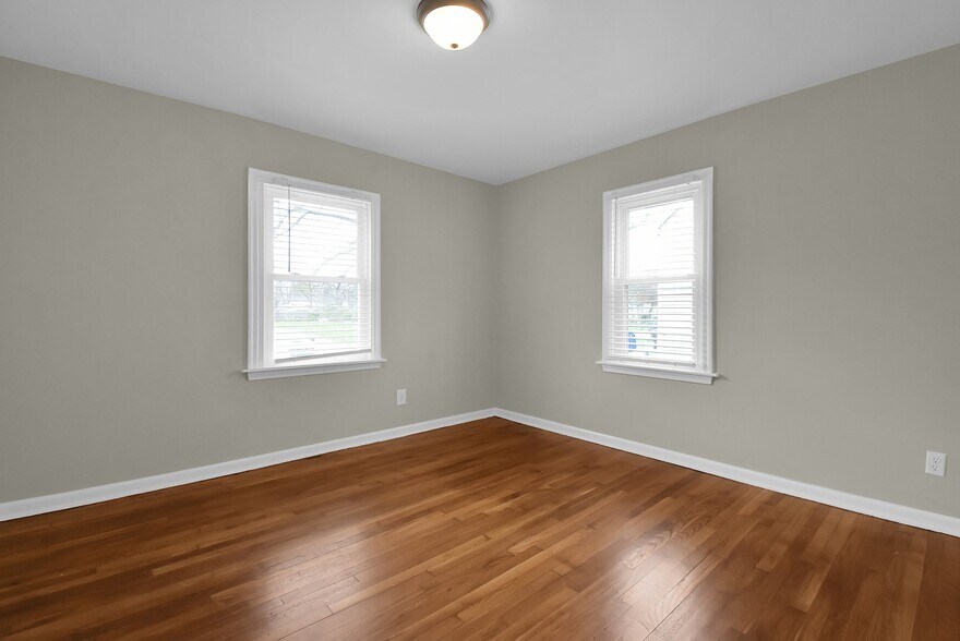 Building Photo - 2566 Atwood Ter