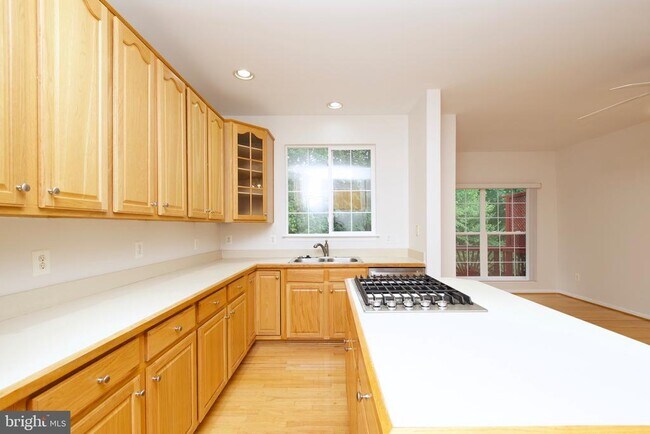 Building Photo - 8393 Jovin Cir
