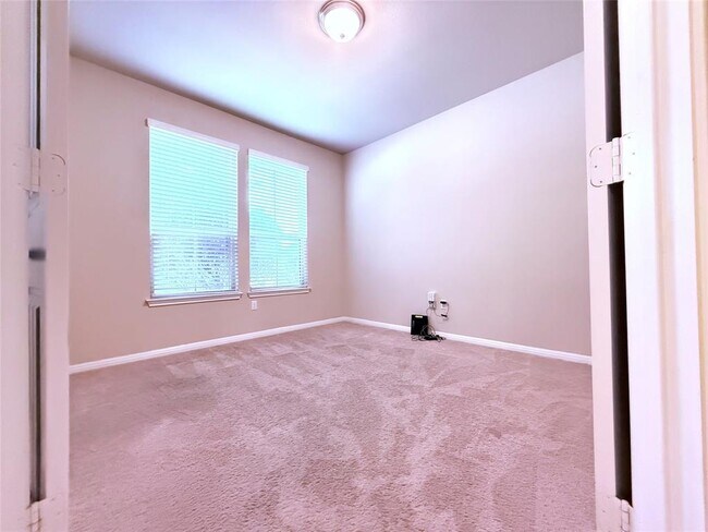 Building Photo - 1421 Blake St