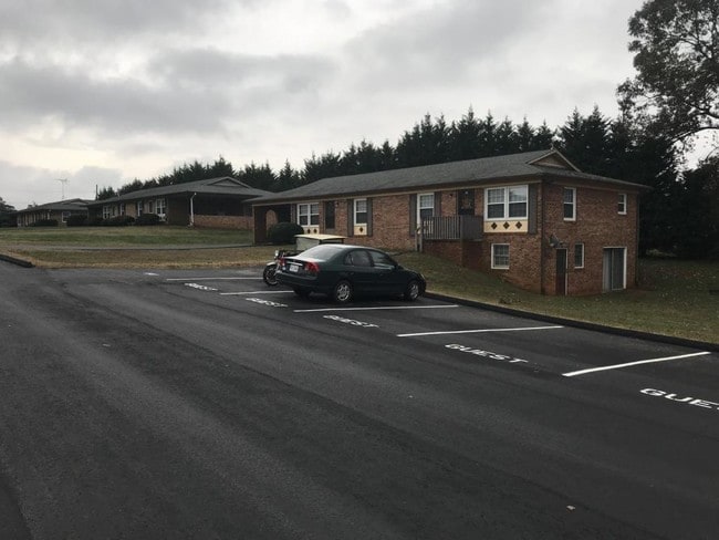 Building Photo - 4887 County Home Rd