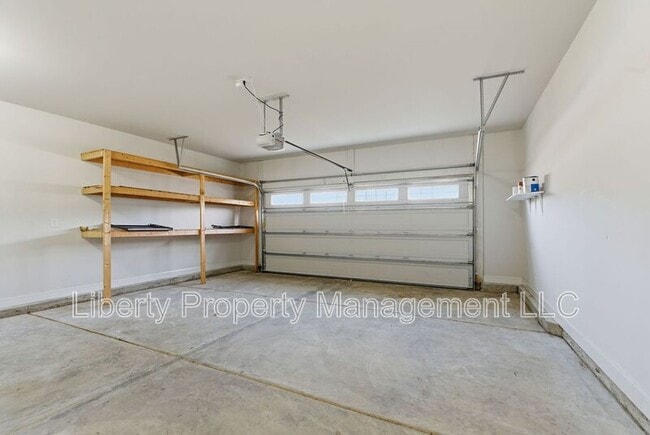 Building Photo - 588 Angel Oak Dr