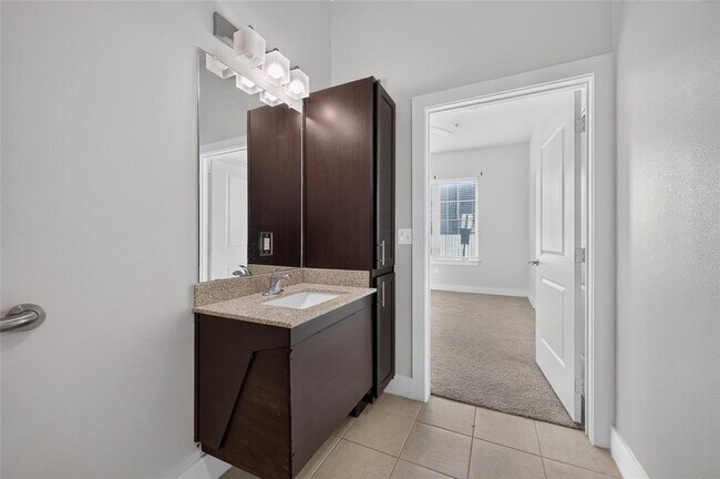 Building Photo - 2400 Louis Henna Blvd