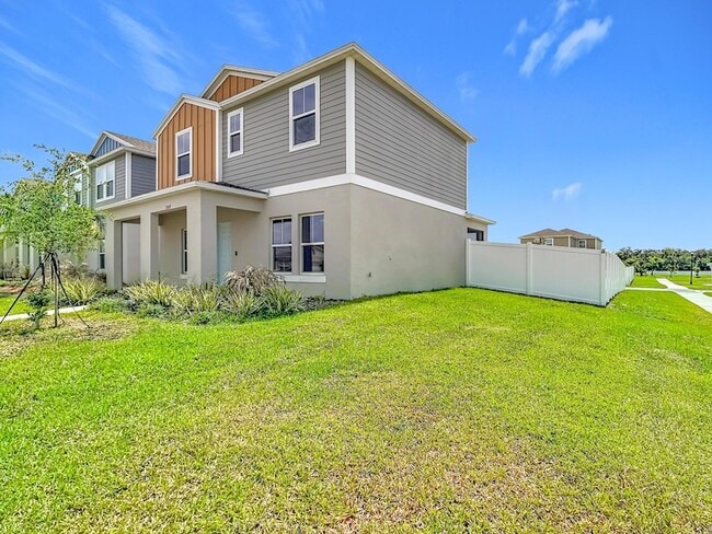 Building Photo - 1504 Hummingbird Rd