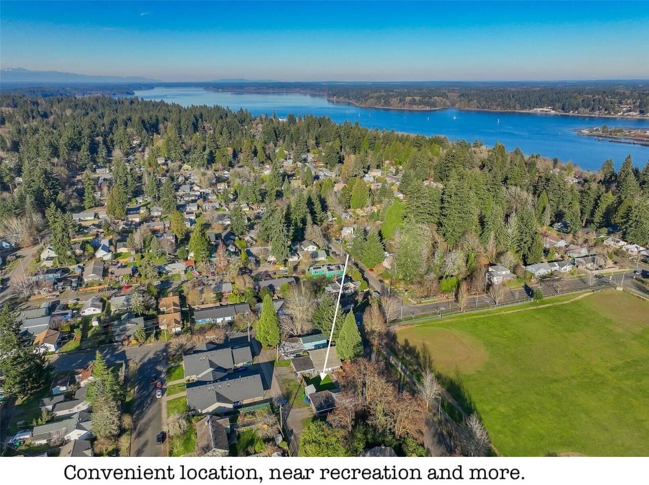 Building Photo - 429 Thomas St NW